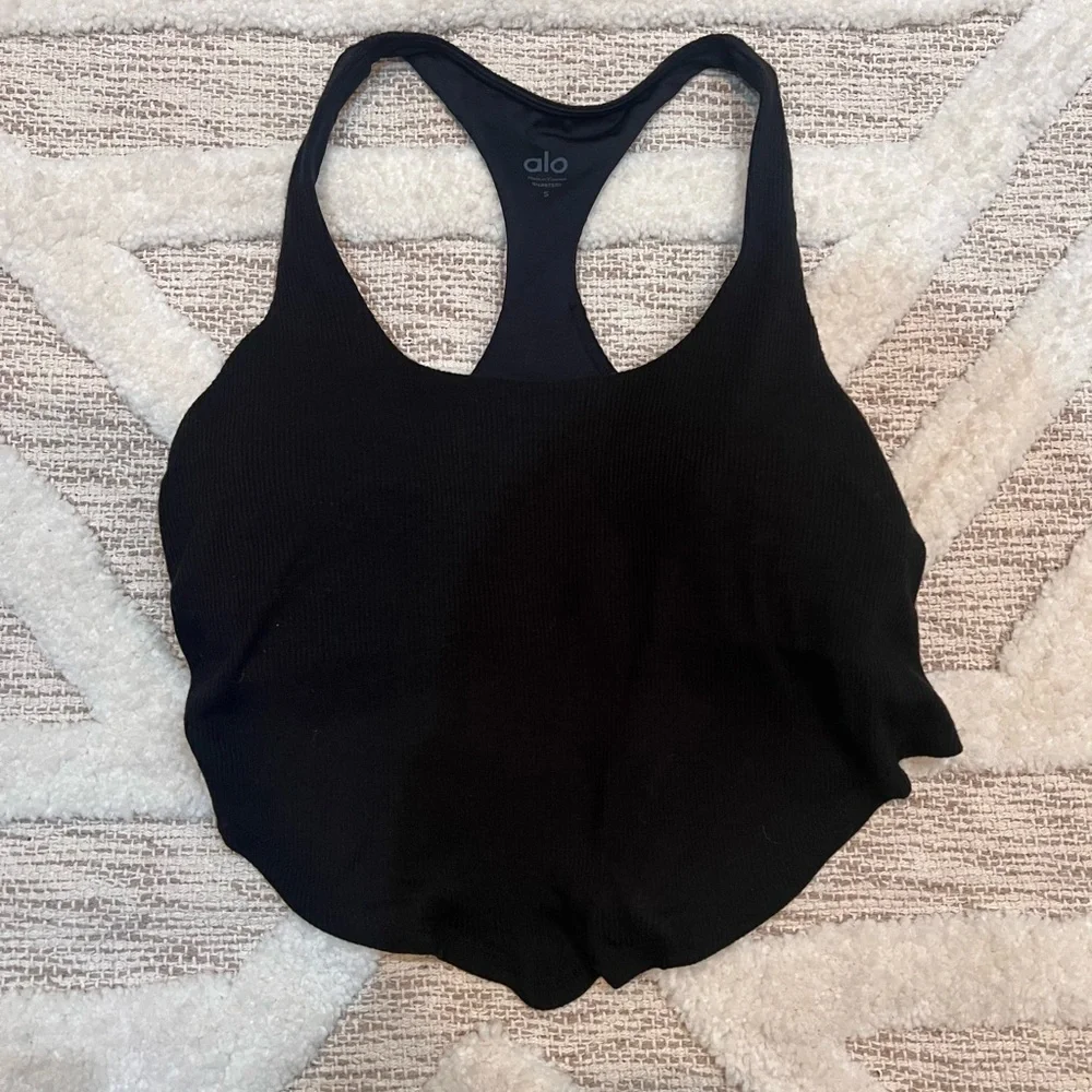 ALO Yoga Tie Knot Crop Top Bra Size Small Black wear 2 ways! Excellent condition - Picture 2 of 4